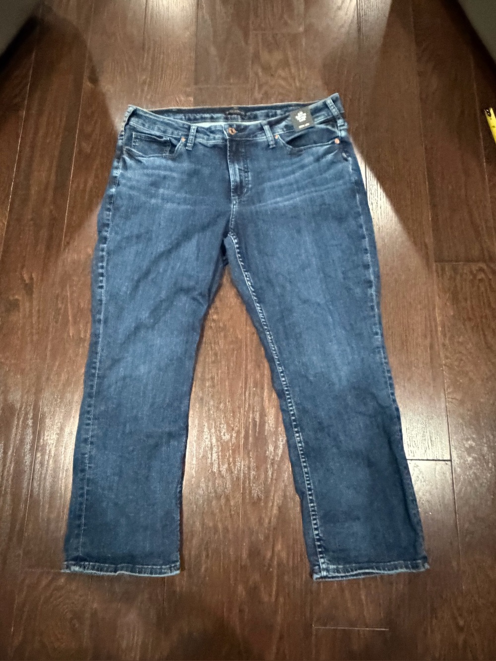 Silver Jeans Women Size 18W Blue Suki Curvy Fit Mid Rise Capri Western NEW
